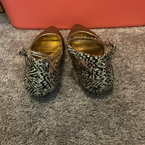 Seychelles ankle strap flats. Size 6 - Picture 6 of 6